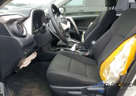 2017 Toyota Rav4 Xle z USA, uszkodzony, nr VIN JTMWFREV3HJ132273